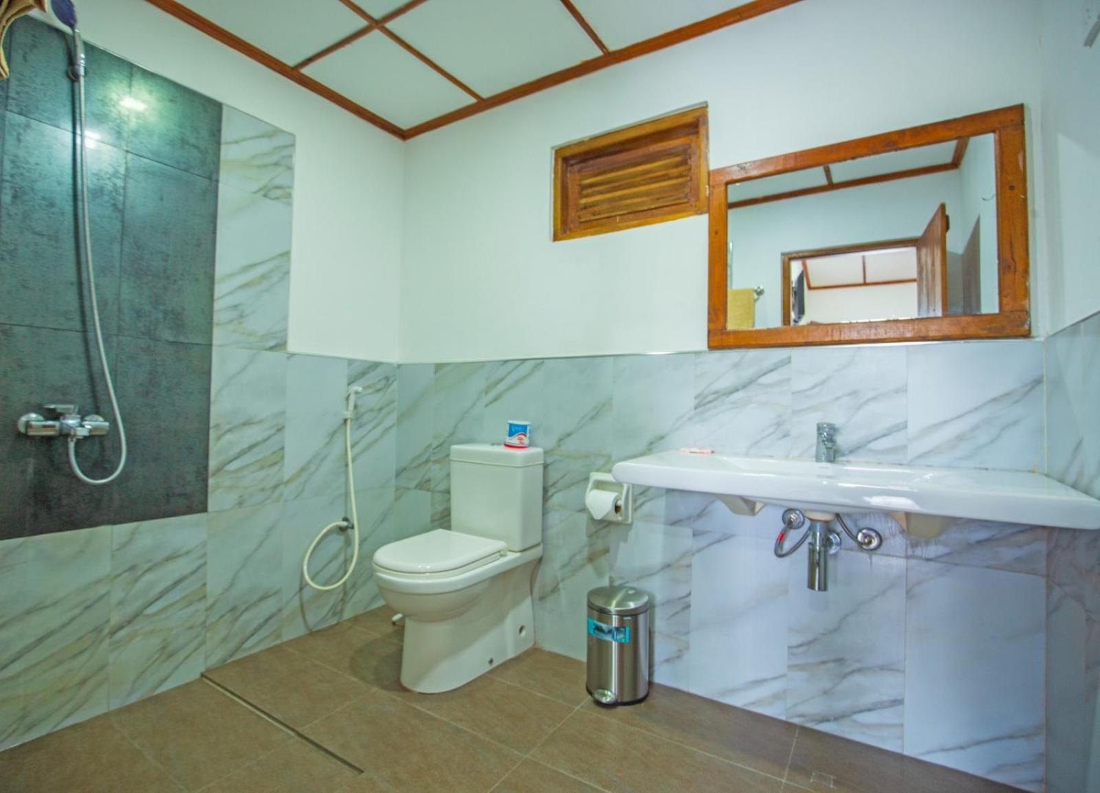 Ella Rawana Den Hotel المظهر الخارجي الصورة