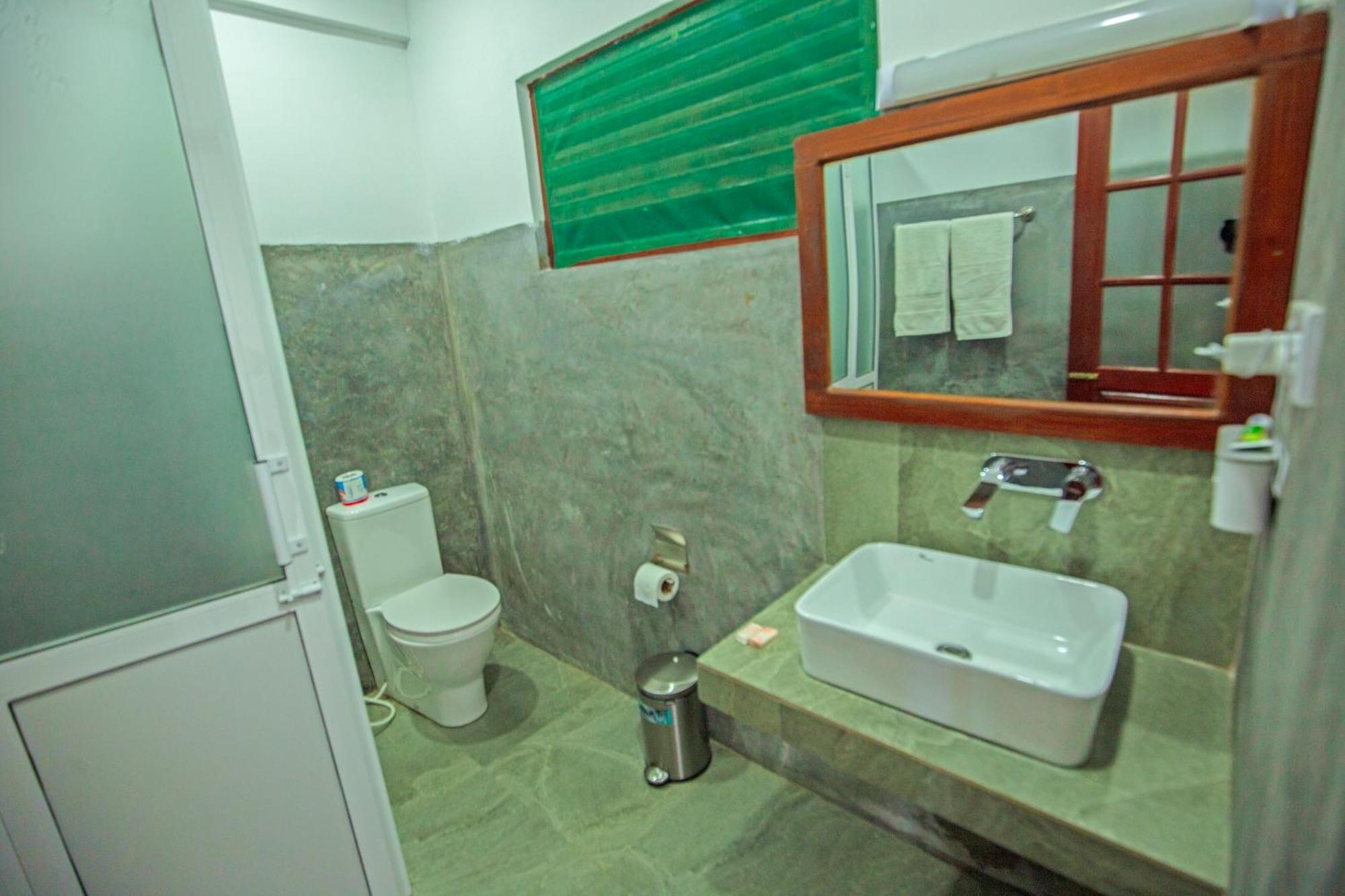 Ella Rawana Den Hotel المظهر الخارجي الصورة