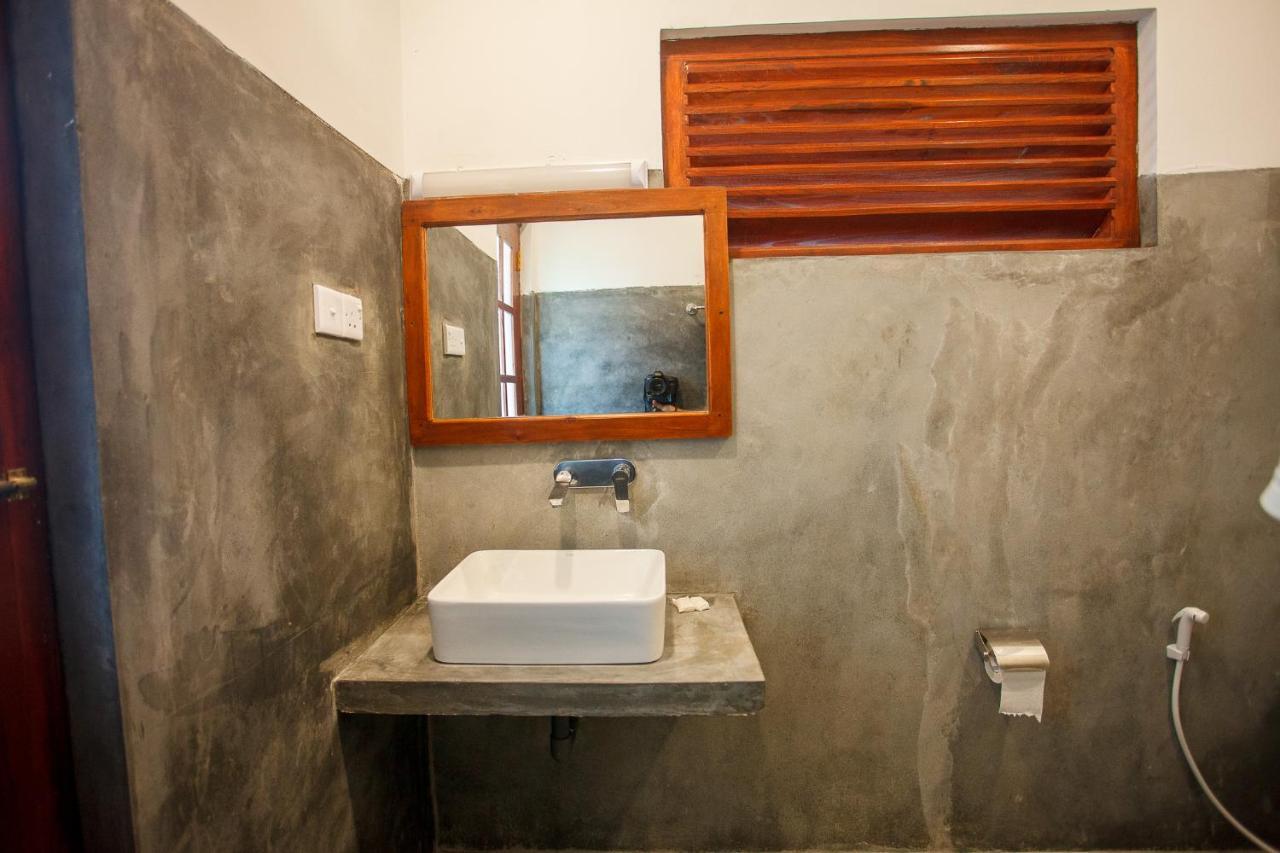 Ella Rawana Den Hotel المظهر الخارجي الصورة